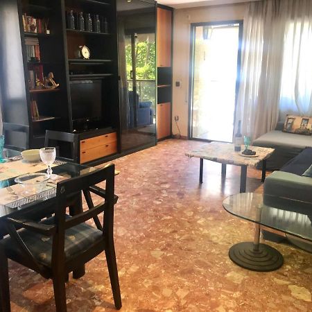 Maresto Apartamento Салоу Екстериор снимка