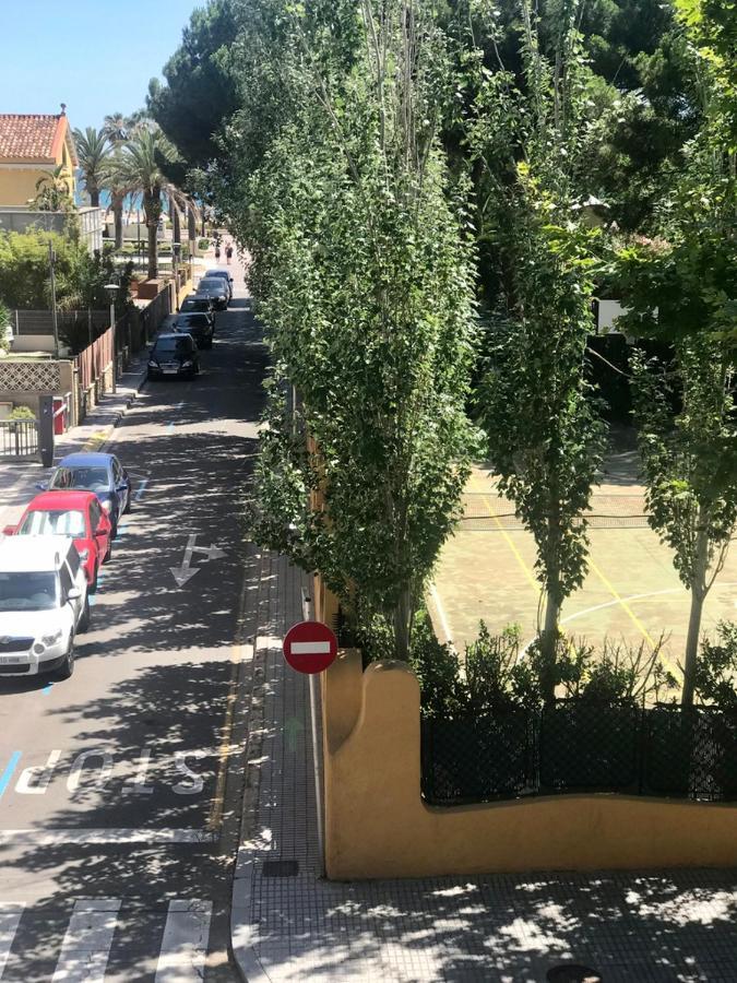 Maresto Apartamento Салоу Екстериор снимка